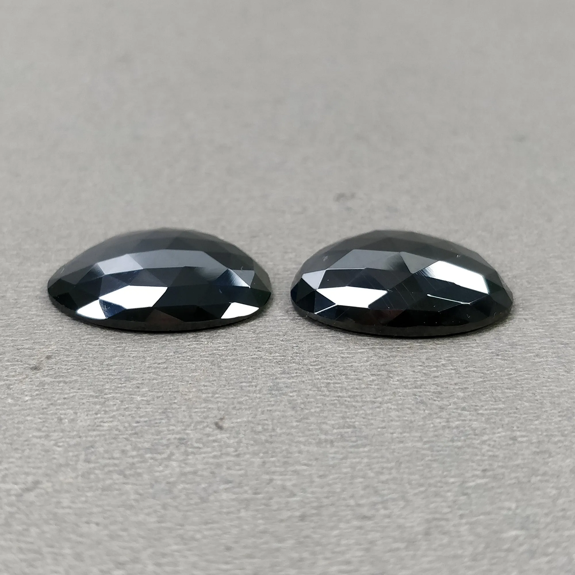 BLACK SPINEL Gemstone Rose Cut : 30.60cts Natural Untreated Unheated Spinel Uneven Shape 21*18mm Pair