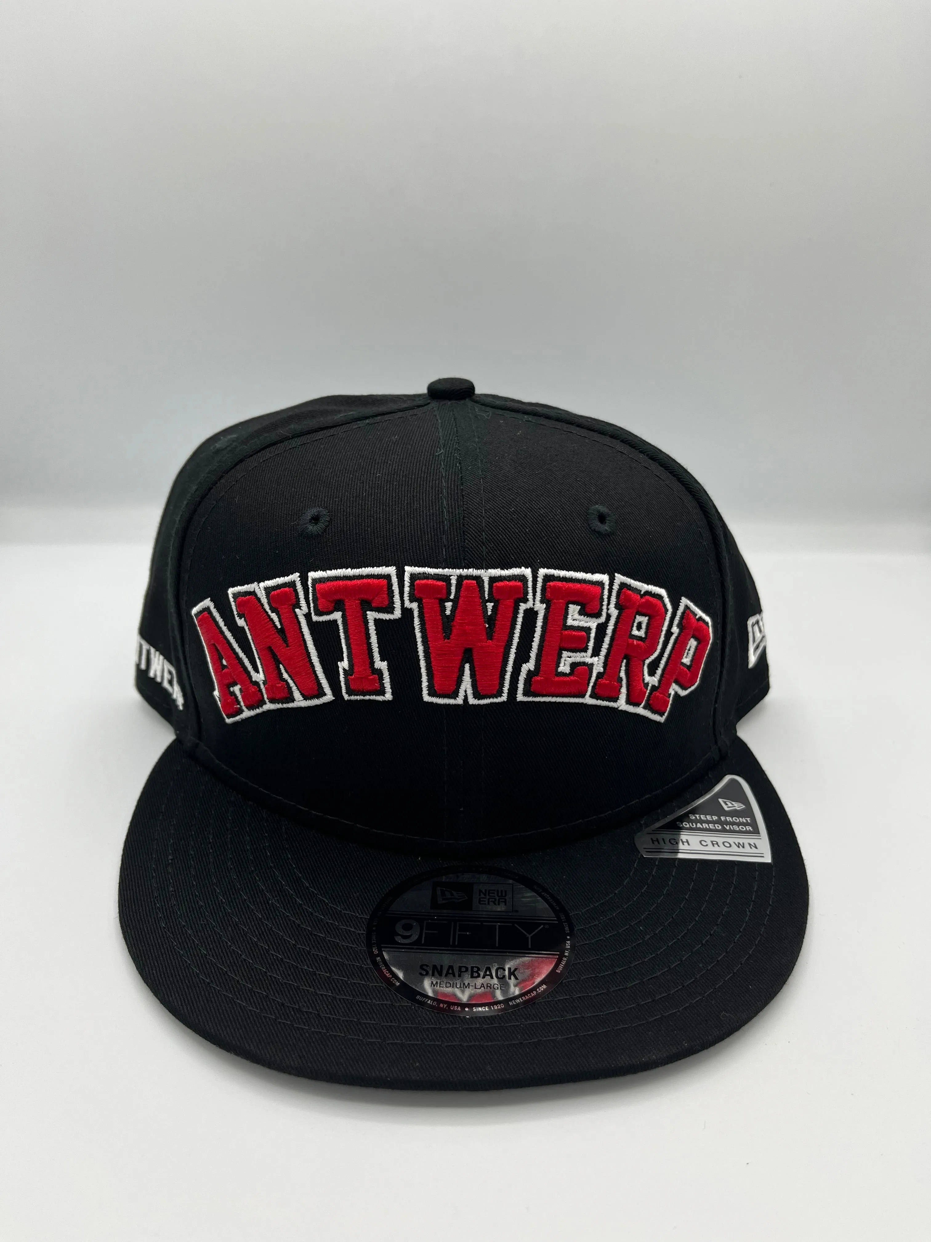 NEW ERA Antwerp Essential Black 9FIFTY Snapback Cap